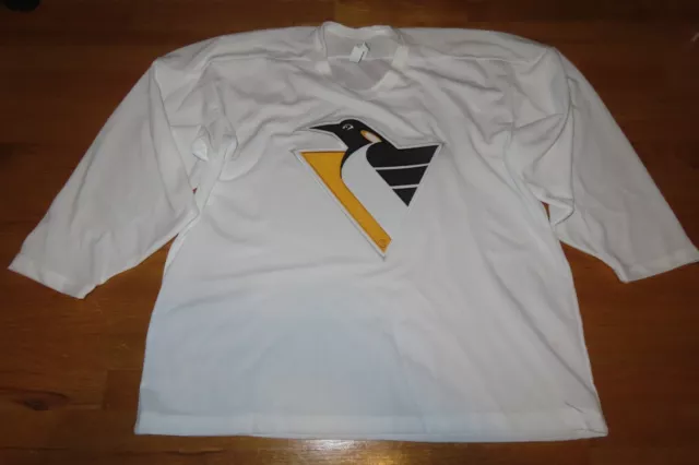 Vintage CCM Label - PITTSBURGH PENGUINS (XL) Practice Hockey Jersey WHITE Vintage CCM Label - PITTSBURGH PENGUINS (XL) Practice Hockey Jersey WHITE