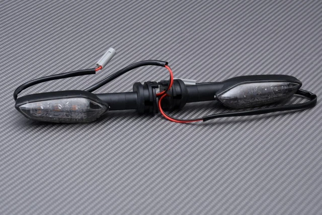 Feu LED + Clignotants Intégrés Pour Yamaha R1 2004-2006 - Neuf En Emballage D'Origine (Marque SMB Moto Parts)