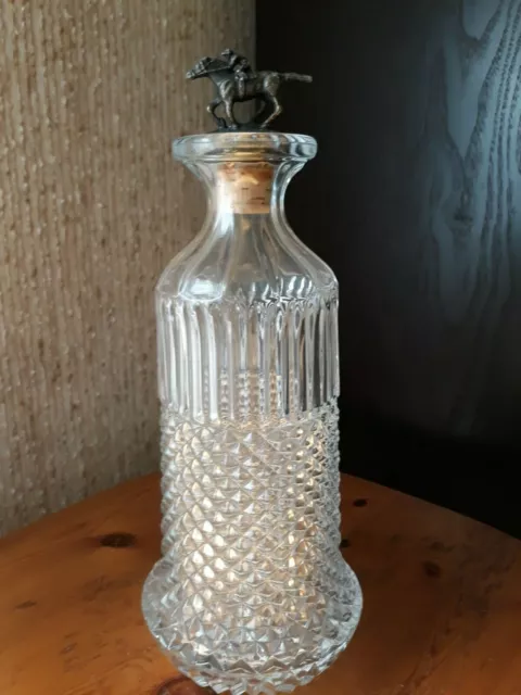 Belle Carafe en verre ou cristal en excellent état pas servie, bouchon cavalier.