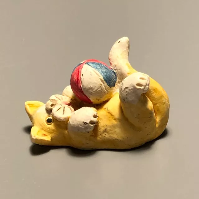 Vintage Colour Box Cats Singing Cat Figurine Peter Fagan Ball Collectable