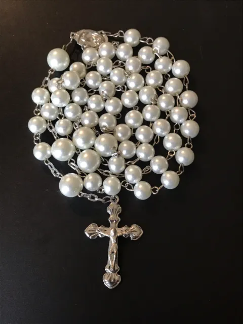 Disfraz católico vintage perla 5 décadas rosario Italia