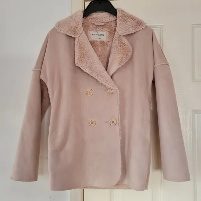Stunning River Island Girls Coat age7-10 year Big fit Faux Fur Suede beige/pink