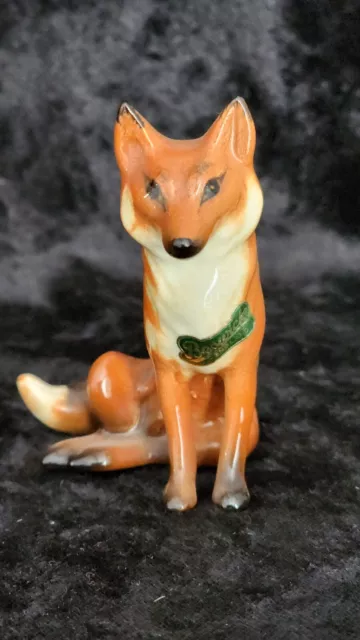 Beswick Sitting Fox Model No: 1748