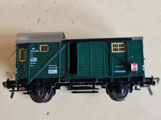 Wagon Couvert Marklin 320 HO Métal Avec Feux Arrière - Allemagne Occasion