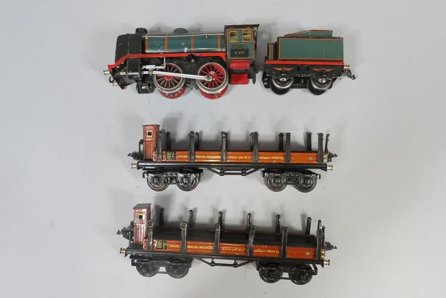 Märklin R910 mit zwei Rungenwagen Spur 0 (K 116512)