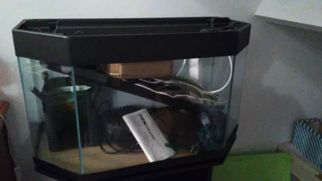 Aquarium complet  140 litres à pan coupé 80*40*45 avec MEUBLE adapté