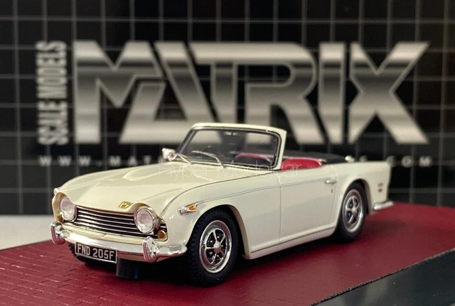 Triumph TR5 PI 1968 Rouge Matrix 1/43 - Miniature Résine Neuve, édition Limitée