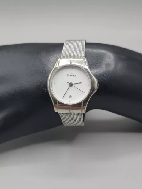Skagen Denmark Ultra Slim Ladies Quartz Watch Silver Tone Date 6" 27mm