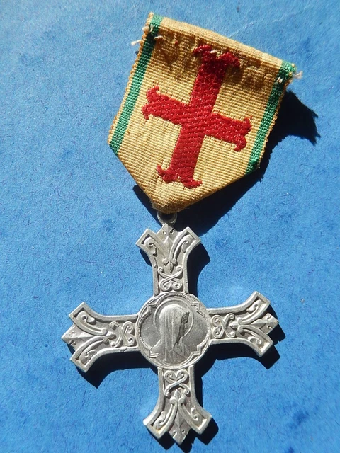 Médaille De Pèlerinage à Lourdes, Diocèse Saint-Omer Arras, Aluminium, Vintage France
