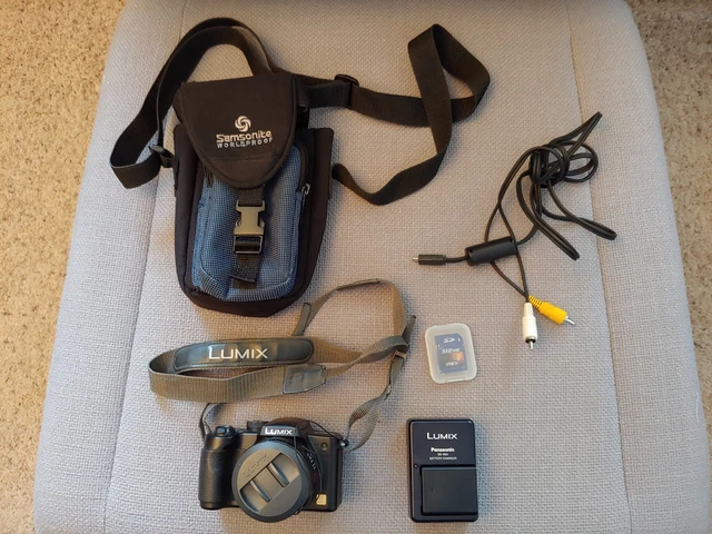 Panasonic LUMIX DMC-FZ5 Digital Camera - Black 12x Zoom Charger, Cable and Case