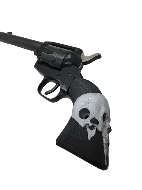 Heritage Rough Rider Replacement Pistol Grips - Pearl Skull Design On