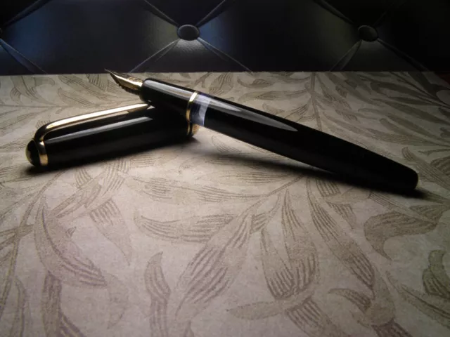Vintage Black "Montblanc 254" Fountain Pen-14K Gold Extra Fine Nib-Germany 1950s
