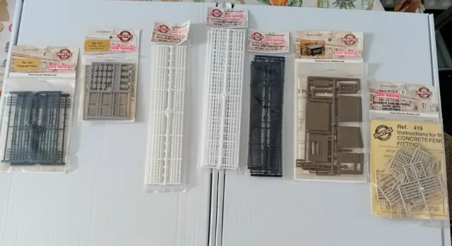 7 Packs x Ratio OO Scale/Gauge Building Kits, Telegraph Poles, Fencing etc. NEW.