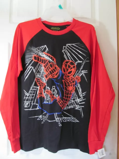 NWT Boy's MARVEL ULTIMATE SPIDERMAN LONG SLEEVE SPIDERMAN GRAPHIC PRINT T-SHIRT