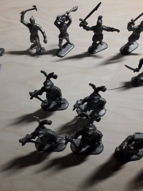 LOT DE 5 soldats plastique STARLUX collection moyen age EUR 13,00