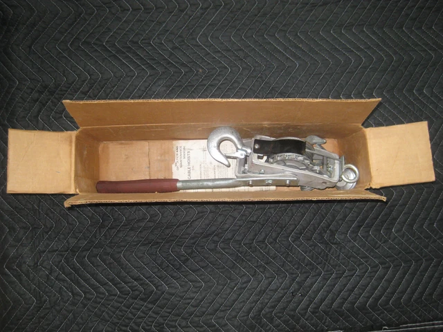 Treuil Little Mule Model 404WNB 2000/4000 Lbs - Occasion En Bon état