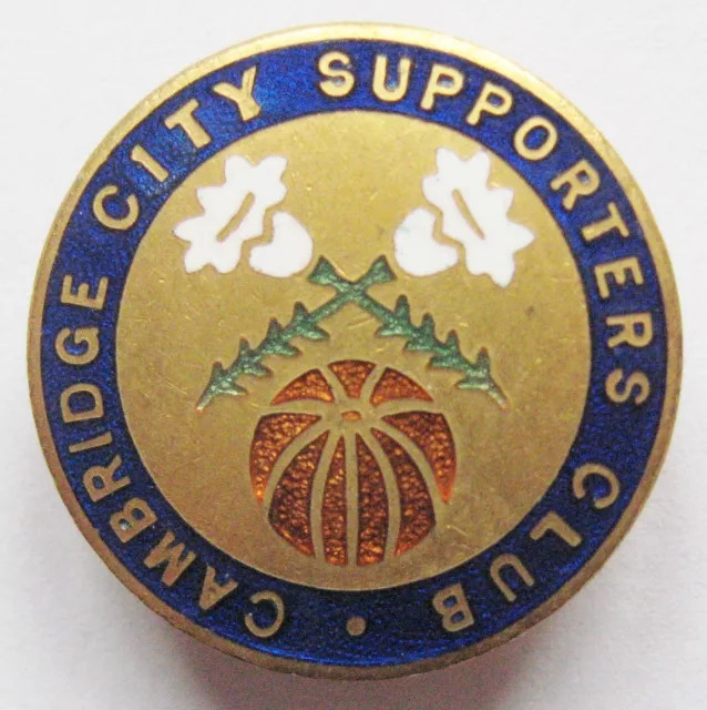 CAMBRIDGE CITY - Superb Vintage SUPPORTERS CLUB Enamel Football Pin Badge