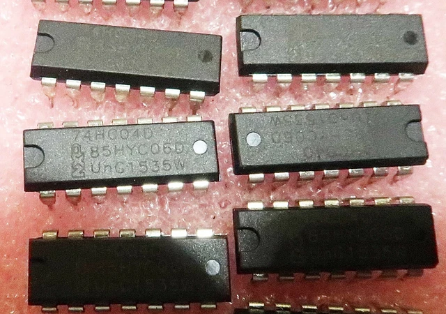 Lot De Composants électroniques - Condensateurs électrolytiques Pour Maquettes Et équipement, Neuf