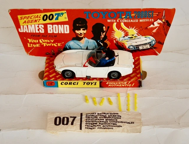 CORGI 336 JAMES Bond Toyota 2000GT with Original plinth, rockets ...