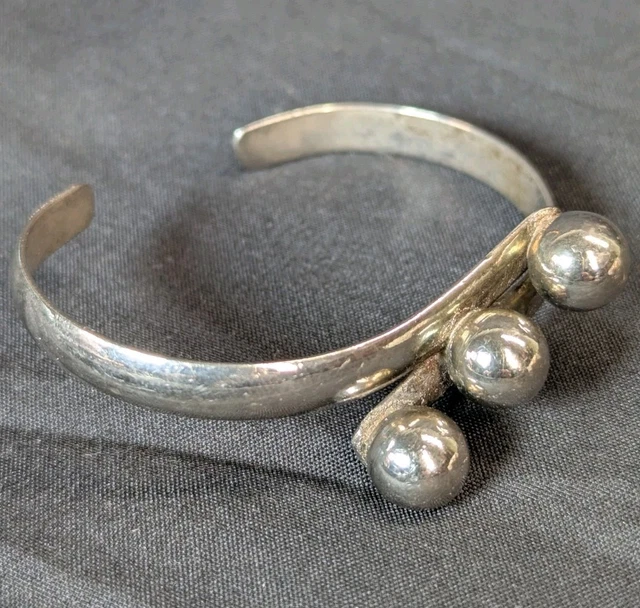 HZMAN Coral Reef Chunky Cuff Bracelet - Gold Plated, Open Hinge, Turquoise Stone, 7.5in, Retro Statement Jewelry For Women