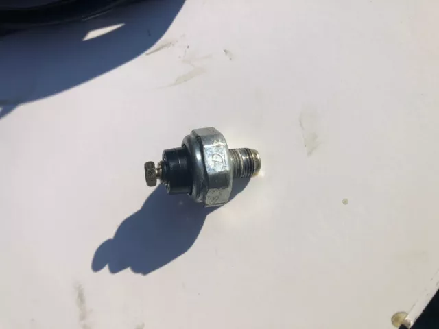 capteur de pression d huile  pour 100 cv yamaha 4 tps carbu