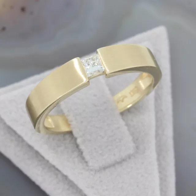 Wert 990 € Solitär Diamant Ring (ca. 0,13 carat) 585 14 Karat Gelb Gold