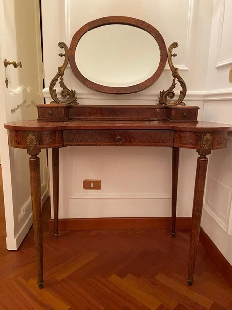Toilette a fagiolo ‘800 con specchio basculante in radica