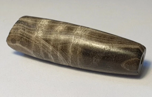 50.6mm ANCIENT LARGE INDO-TIBETAN KING SOLOMON`S ETCHED AGATE DZI BEAD (broken)