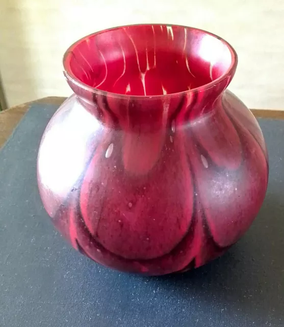 Joli Vase Boule En Verre Bicolore Epoque Art Nouveau