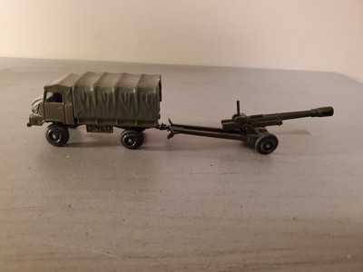CHASSE NEIGE SNOW PLOW STEYR D 51 par CONRAD Reference 3451 au 1/50 NO 1/43 