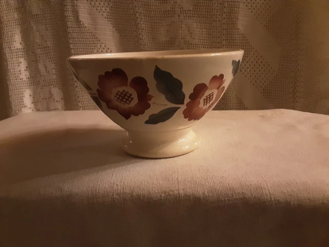 Ancien petit bol faience de Digoin Sarreguemines décor de fleurs