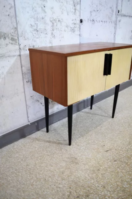 Kleine 50er 60er Jahre Teak Kommode, Sideboard, Anrichte. 3