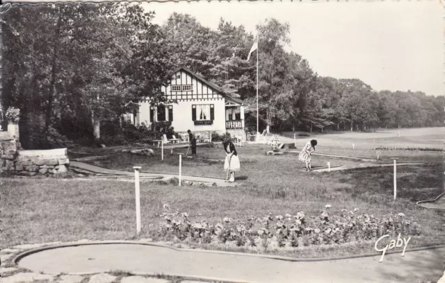 Carte postale ancienne ORNE BAGNOLES-DE-L'ORNE 130 golf d'Andaine golf timbrée