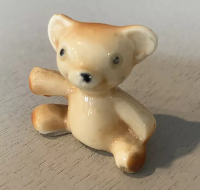 Vintage Hagen Renaker Teddy Bear Mini Miniature Ceramic Figurine 1” NOTE