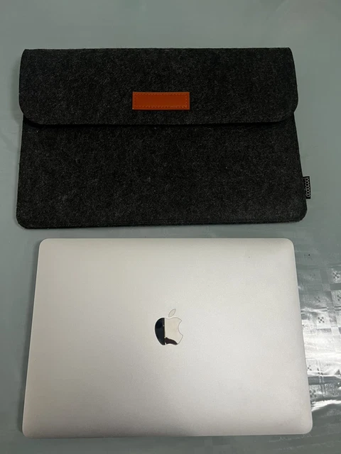 Apple MacBook Pro 13.3" (256GB SSD, Intel Core i5, 2.3GHz , 8GB) Laptop - Grigio 19