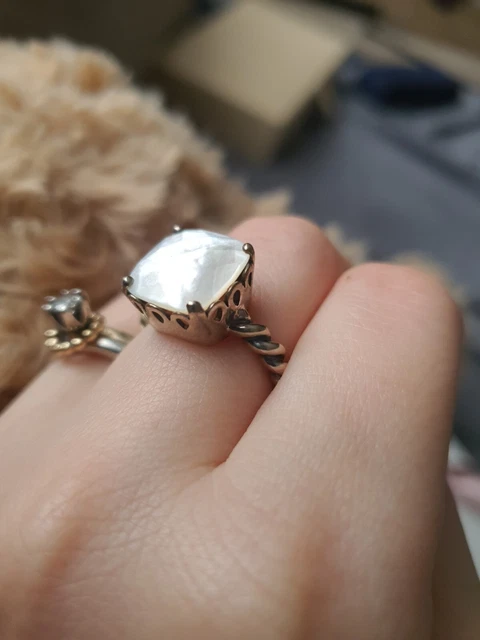 Elegant sincerity twist online ring mother of pearl