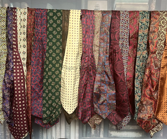 Vintage Gentleman's Cravat/Scarf/Ascot Many Colours available. Smooth!!
