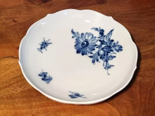 Meissen Porzellan Schale, Knaufzeit, blaue Blumen, Bukett, Insekten, 1. Wahl alt