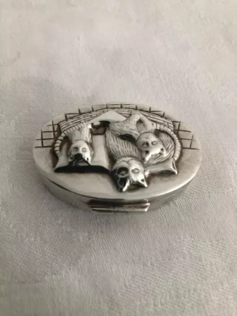 A lovely vintage SOLID SILVER  oval box decorated with 3 kittens in a basket 3