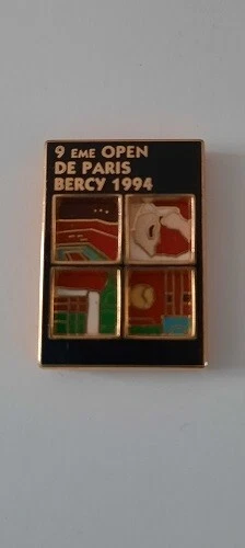 Tennis - Pin's FFT Arthus Bertrand Fédération Française de Tennis jaune