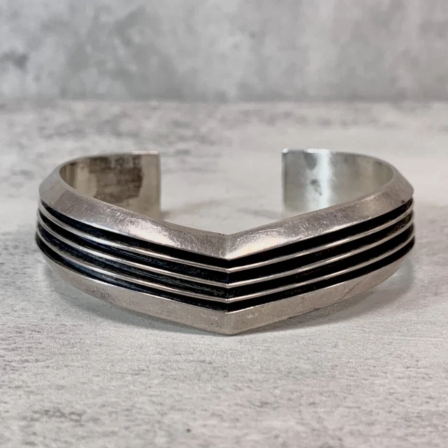 Heavy Vintage Navajo Indian Sterling Silver CUFF BRACELET - TOM HAWK