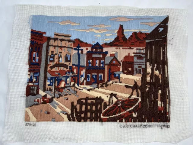 Crewel de Colección Artcraft Concepts Bordado Puntada Larga Crewel Western Town Completado '82