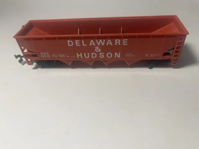 BACHMANN DELAWARE & HUDSON D & H 12312, Coal Hopper Car, Red (9686) Vintage 2
