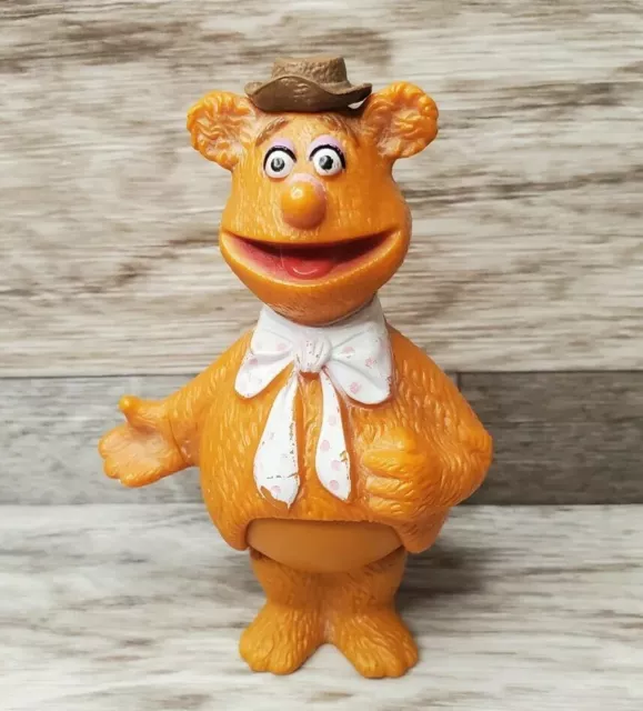 Vintage Muppet Show FOZZIE BEAR Figure Toy Stick Puppet 1978 Fisher-Price Hensen