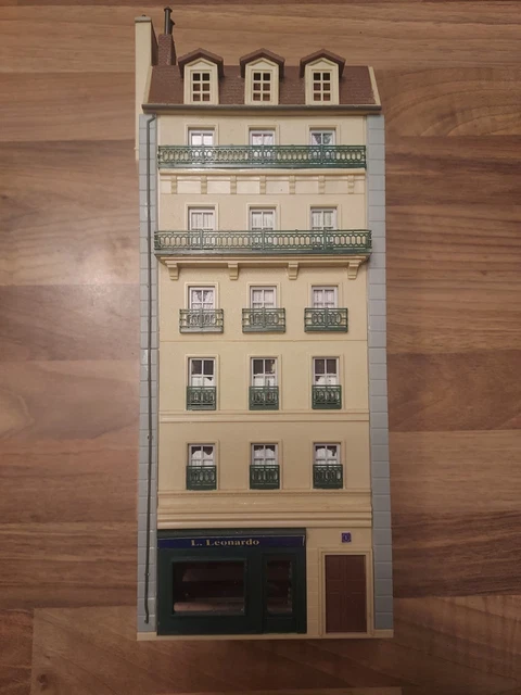 Maquette 46 : immeuble moderne, Jouef, Ho (1/87) - Modélisme