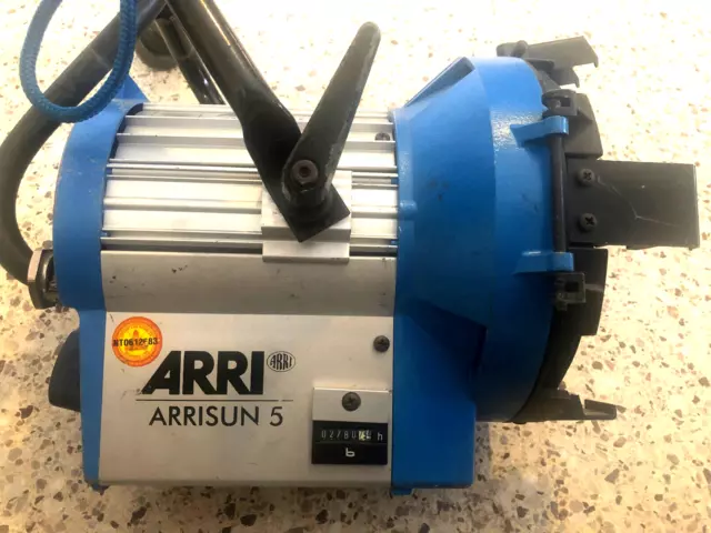 ARRI 575w HMI Compact Daylight ARRI 575w HMI Compact Daylight