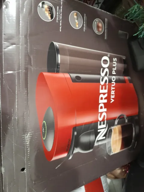 Carton abîmé =machine neuve/nespresso vertuo+  rouge capsule nespresso