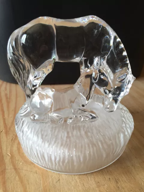 VINTAGE RARE STUNNING CRYSTAL GLASS Horse And Foal Ornament RCR  PAPER WEIGHT