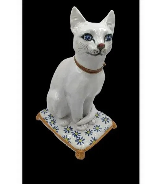 Italian Majolica Art Pottery White Cat Blue eyes Sitting on Pillow VTG 60s