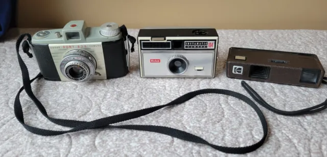 Lote de 3 cámaras Kodak vintage - Pony 828, cámara Instamatic 104, Trimlite 18